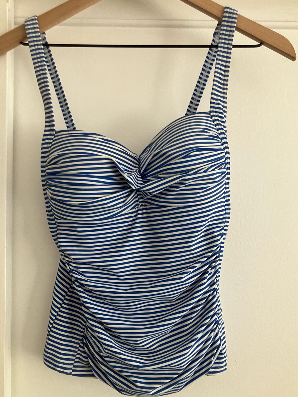 Nip Tuck Swim Sorrento Tankini Top - Size 6
